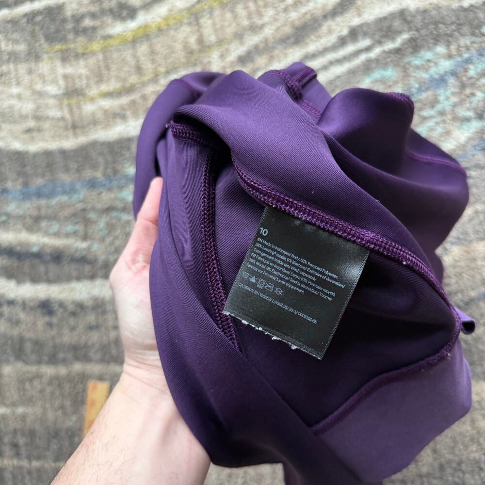 Women's Lululemon Purple Perfectly Oversized Cropped Crewneck Sweatshirt Sz 10 - Picture 2 of 9